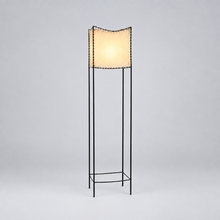 Load image into Gallery viewer, Floor lamp
